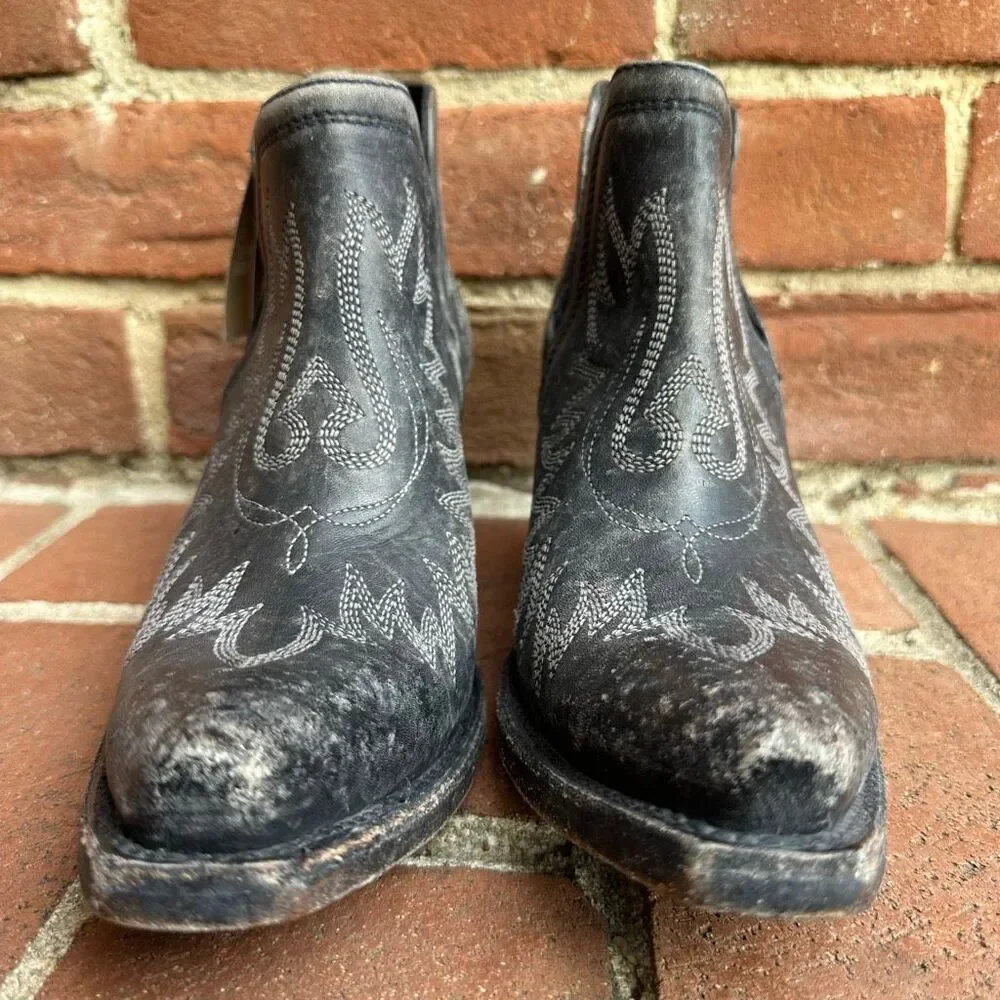 Ariat Dixon Western Bootie Distressed Black Snip Toe Heel Womens 6.5 NEW
